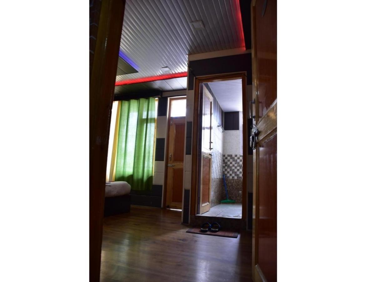 Hotel Peak View, Lahaul Sissu Екстериор снимка